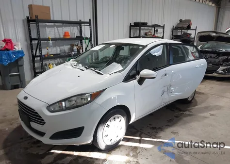 2014 Ford Fiesta S z USA, uszkodzony, nr VIN 3FADP4TJ2EM221327